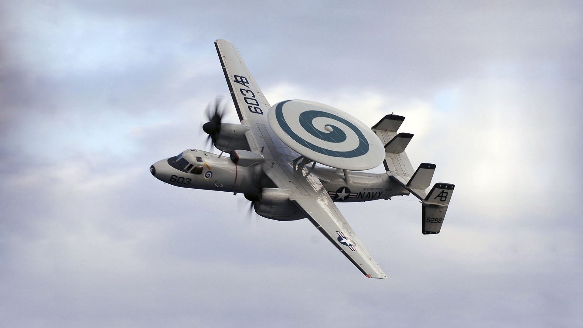 意甲：米兰双雄激战，积分差距已缩小到1分，米兰豪取6连胜登顶意甲